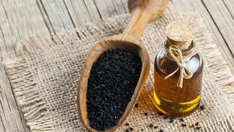 Bu yöntemle iğne ipliğe dönülüyor Her gün 1 tatlı kaşığı yetiyor: Vücuttaki yağları eritip metabolizmayı makine gibi çalıştırıyor