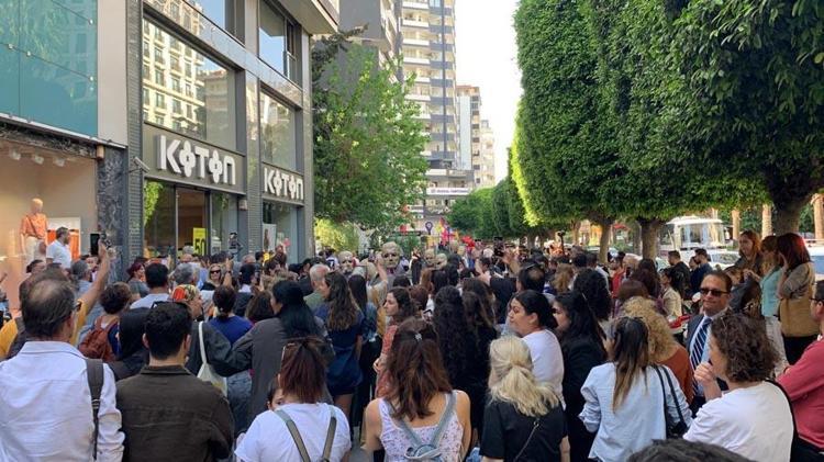 Adanada renkli anlar Polonyalıların sokak tiyatrosu izleyenleri kendine hayran bıraktı