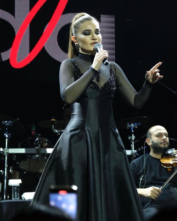 KEŞKE MÜSLÜM GÜRSES KADAR SEVİLSEM