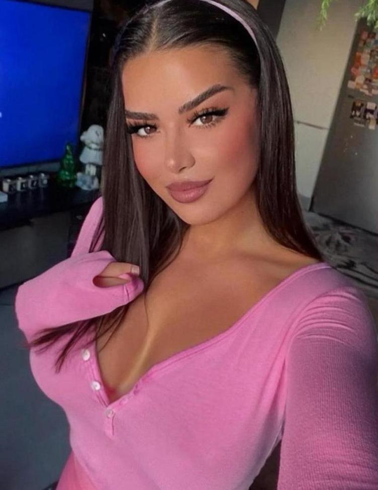 EVDE KANLAR İÇİNDE BULUNDU