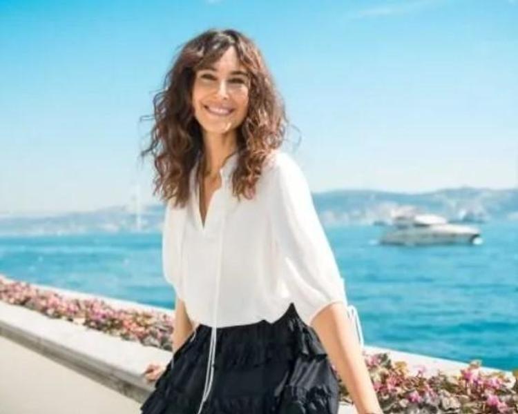 Arzum Onan 16 yıl aradan sonra geri döndü Tatilde enerji topluyor