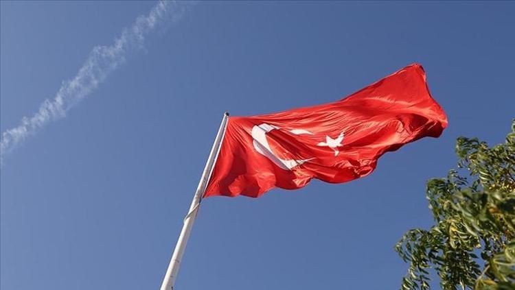 KISA VE UZUN 23 NİSAN ÇOCUK BAYRAMI ŞİİRLERİ