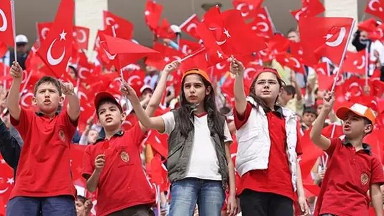 23 NİSAN ŞİİRLERİ: 23 Nisan Çocuk Bayramı için en güzel çocuk Bayramı şiirleri 1, 2, 3, 4 ve 5 kıtalık ilkokul ve ortaokul sınıflarına şiirler