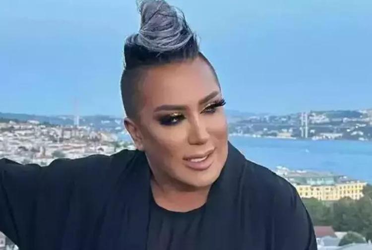 Murat Övüç sahnede düştü Nazara geldim