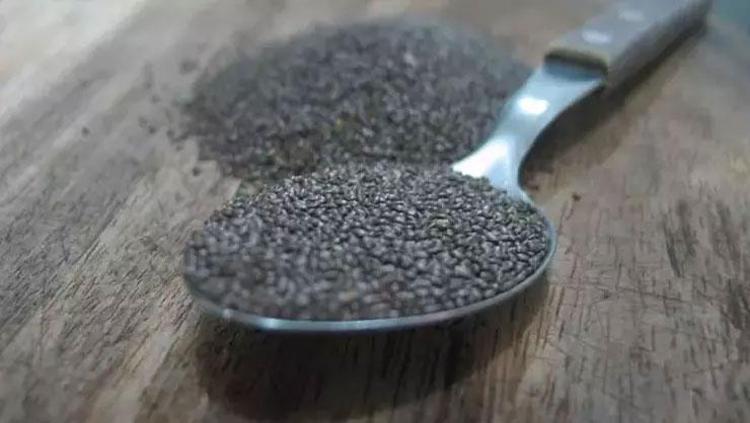 Balıktan daha fazla omega 3 içeriyor Sabahları bir kaşık tüketince iltihabı yok ediyor: Kilonuzu terazi gibi dengelemenizi sağlayacak