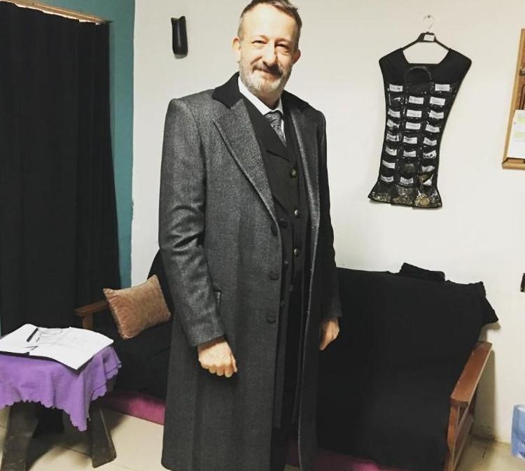 Beyin kanaması geçirmişti Adile Naşitin yeğeni Naşit Özcandan üzen haber