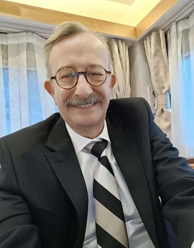 NAŞİT ÖZCAN KİMDİR