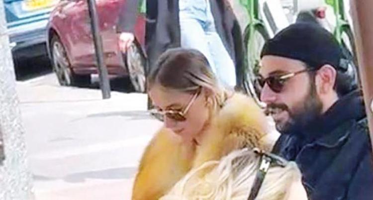 Didem Soydan yeni aşkıyla Londraya gitti