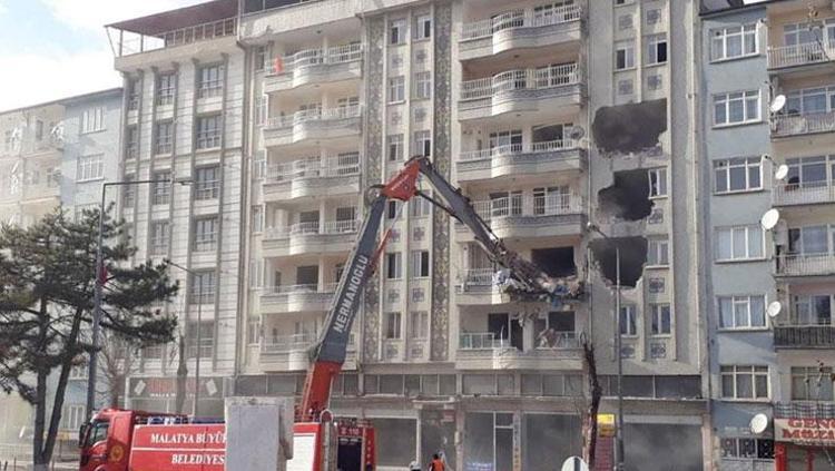 BİNA DAYANIKLILIĞINDA BİTİŞİK NİZAM İNŞAAT BELİRLEYİCİ Mİ