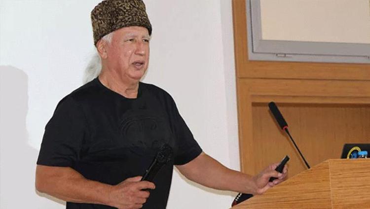 ŞENER ÜŞÜMEZSOY KİMDİR
