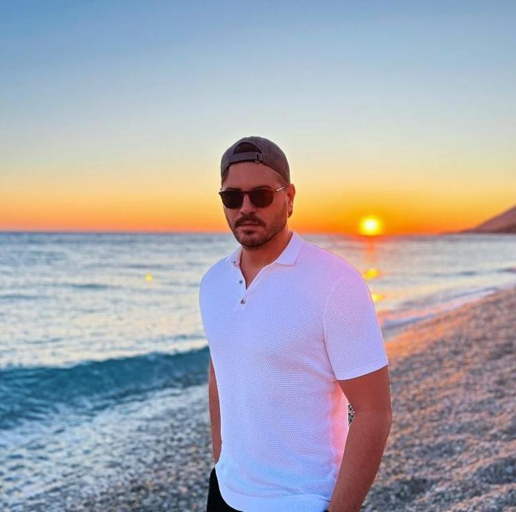 Tolgahan Sayışmanın babası yoğun bakımda Son durumunu açıkladı