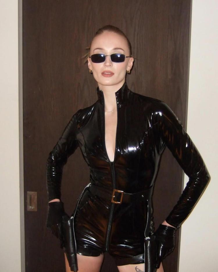 Sophie Turnerın bir aşkı daha hüsranla bitti Takip etmeyi bile bırakmış
