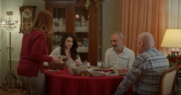 Özgürün büyük sınavı... Annesinin katiline yardım edecek mi