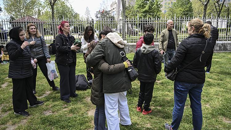 İstanbulda artçılar devam ediyor İşte en çok hasar ihbarı yapılan 3 ilçe