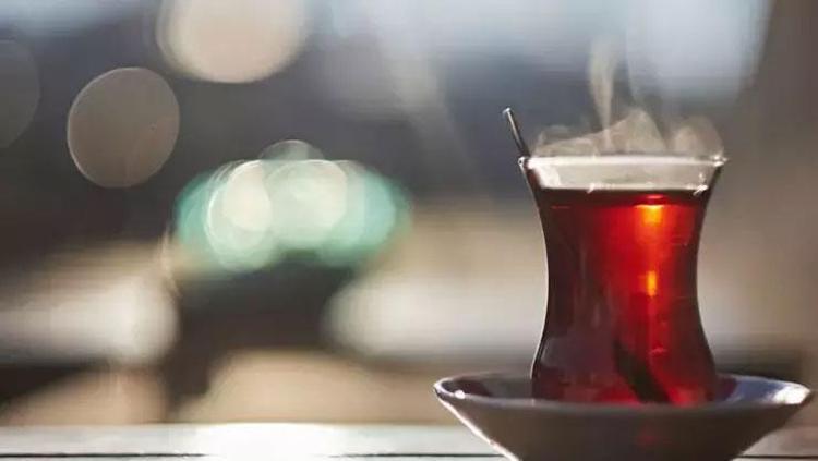 DEMİR EMİLİMİNİ ARTIRAN İKİLİ: SİYAH ÇAY VE LİMON