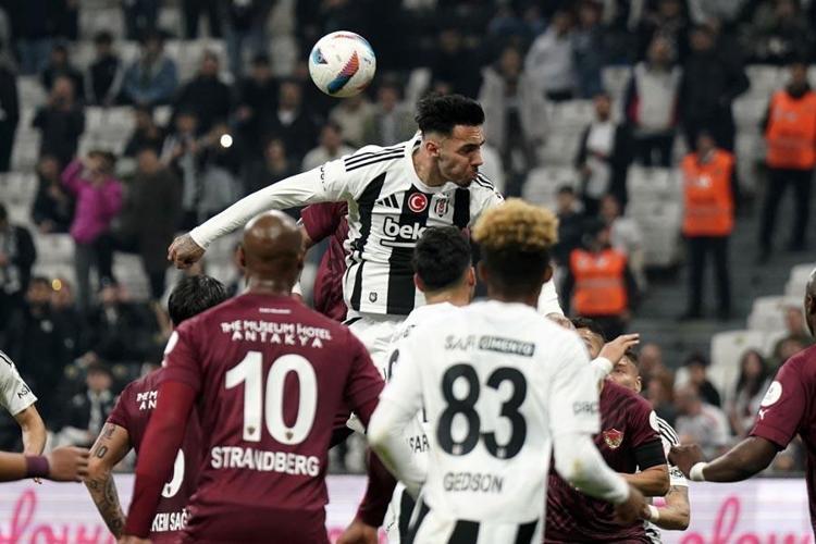 Beşiktaş Hatayspor maçında 6 gol 2 penaltı Kara Kartal Avrupa için kritik galibiyet
