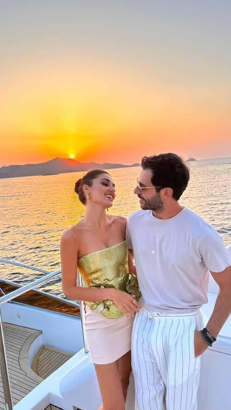 Hande Erçel yaz sezonunu açtı Sürpriz pozla iddialara son noktayı koydu