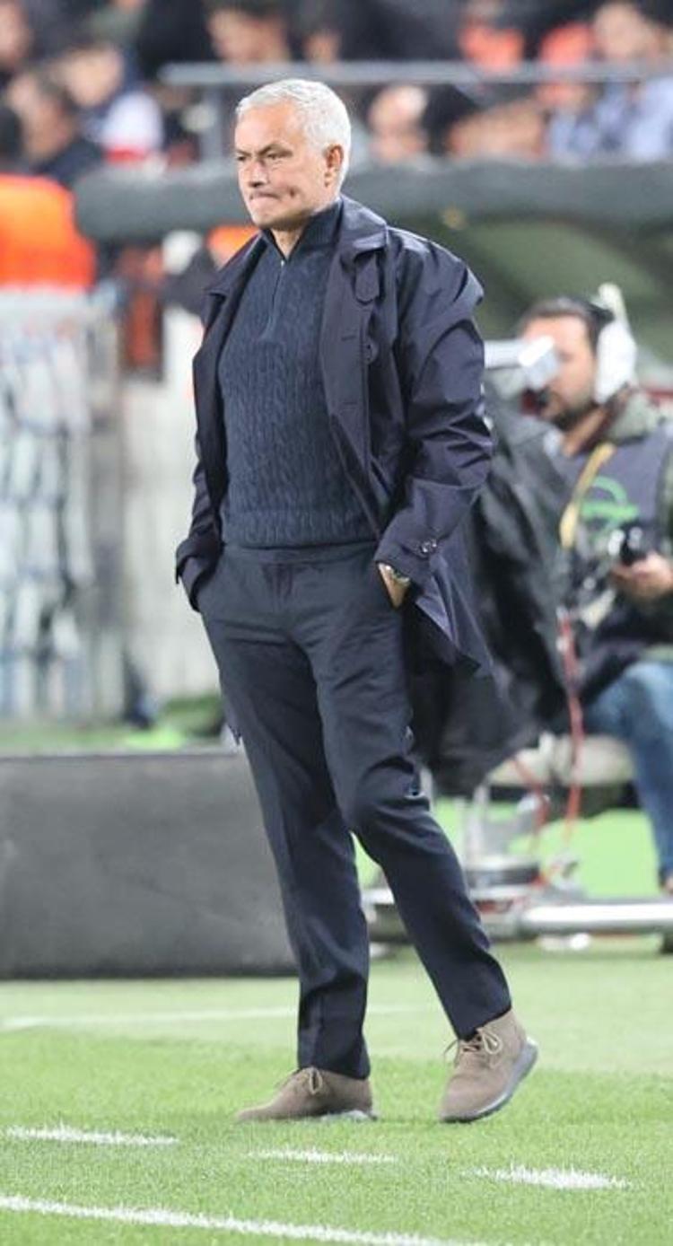 MOURİNHO, FENER’İN EL FRENİ OLDU