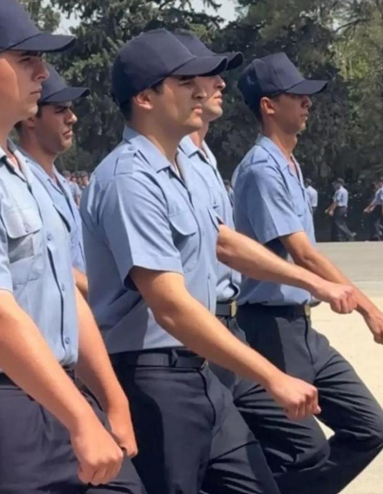YEMİN TÖRENİNDEN KARE