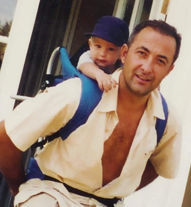 Can Aslantuğdan babası Mehmet Aslantuğla yeni poz Mesleğinde de babasının izinden gidiyor