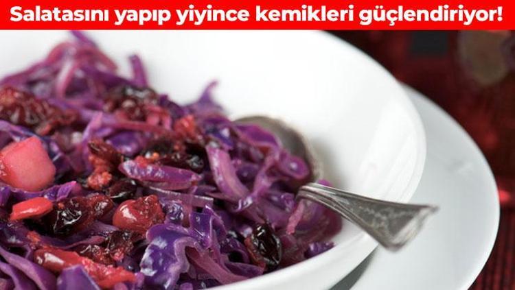 Kalsiyum takviyelerinden daha güçlü 100 gramında 45 mg kalsiyum var: Kemikleri kaya gibi güçlendiriyor, salatasını yapıp kaşık kaşık yiyin