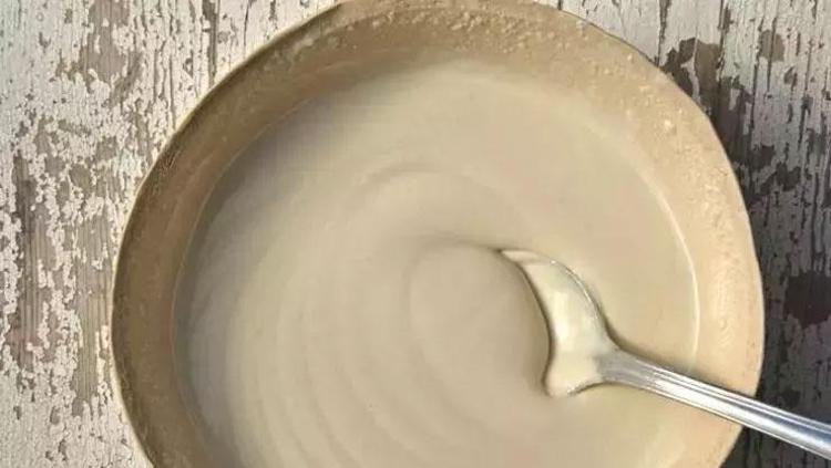 TAHİNİN İÇİNE LİMON SIKIP TÜKETMEK