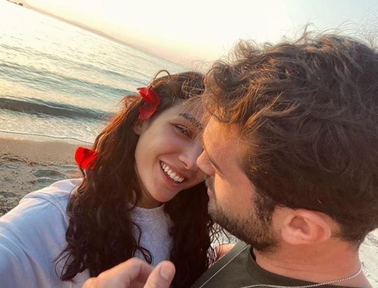 Aşk doludizgin Furkan Andıç’tan Aybüke Pusat’a romantik sözler