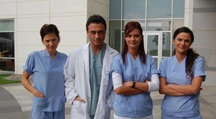 Dostlukları baki Doktorlar dizisinin oyuncuları yıllar sonra bir arada