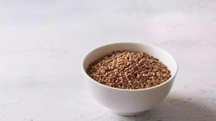 Vücutta tek bir yağ zerresi bırakmıyor 1 haftada 3 kilo verdiriyor: Yaza girmeden iğne ipliğe döndürüyor