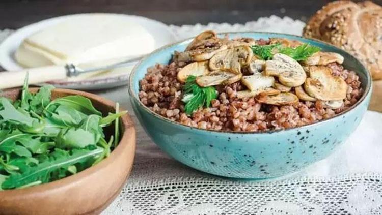 KARABUĞDAY SALATASI TARİFİ