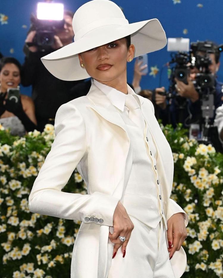 Met Gala etkinliği Süper Rafine: Siyahi Stili Terzilik temasıyla başladı