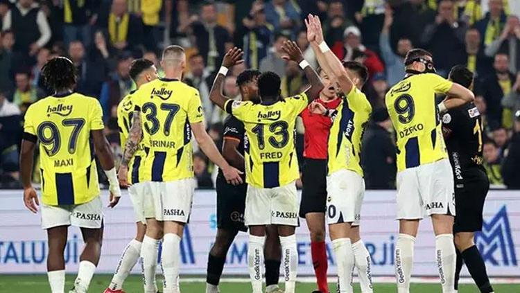 Fenerbahçede 7 veda birden İşte ayrılığı kesinleşen oyuncular