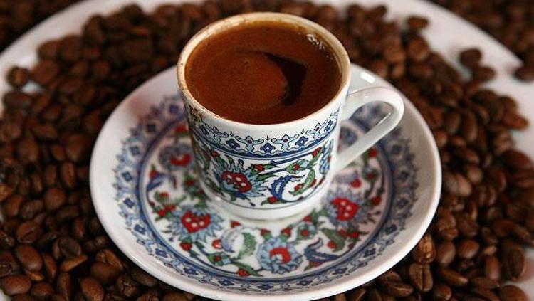 KAHVE TELVESİ İLE YÜZEY TEMİZLİĞİ