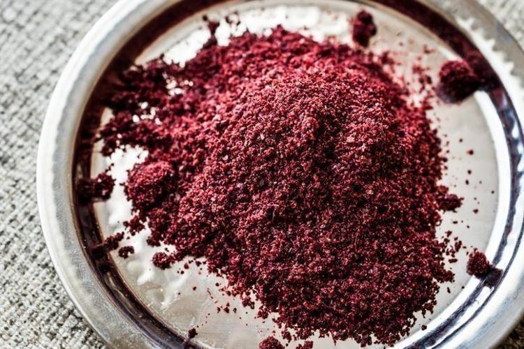 Canan Karatay ısrarla tavsiye etti: Karaciğeri temizliyor, 1 yemek kaşığını sıcak suya katınca bağırsakları motor gibi çalıştırıyor Padişah baharatı olarak da biliniyor