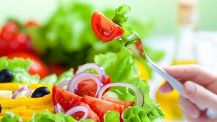 MEVSİM SALATASI