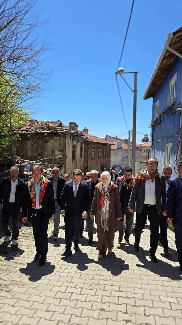 Bursada kazanlarda kaynatılıyor 672 yıllık tarif: Kemiklerdeki ağrıyı gideriyor, vücuda kolajen yüklemesi yapıyor