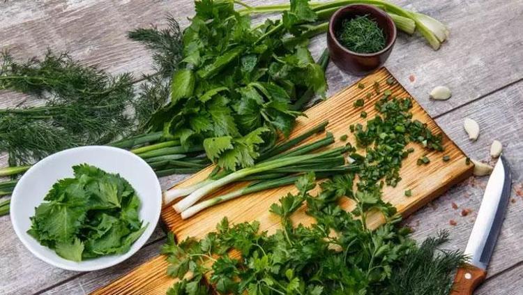 Maydanoz, limon ve sarımsakla hazırlanıyor Sabah aç karna tüketin: Ölümden başka her derde deva