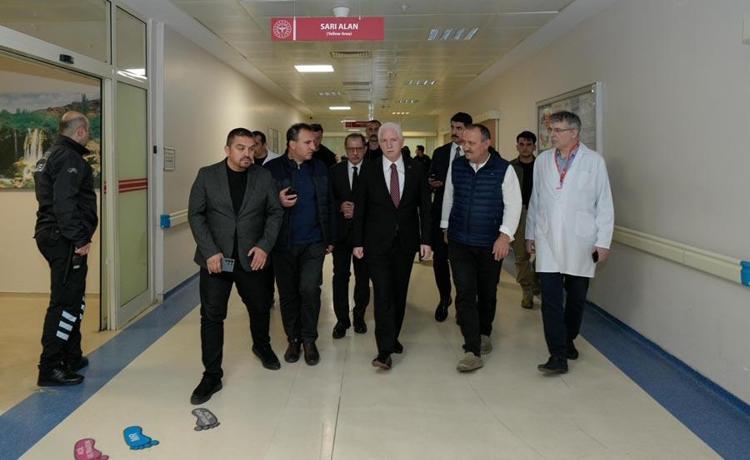 Beylikdüzünde iki metrobüs çarpıştı: 1 ölü, 40 yaralı