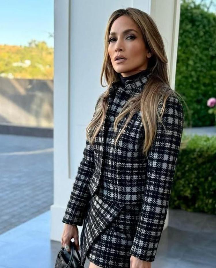 Jennifer Lopez Antalyaya geliyor Ayakta dinlemek 20 bin TL