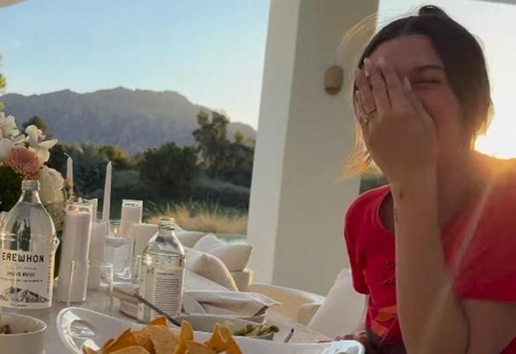 Justin Bieberdan Haileye Anneler Günü jesti