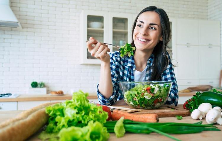 SAĞLIKLI TERE SALATASI TARİFİ
