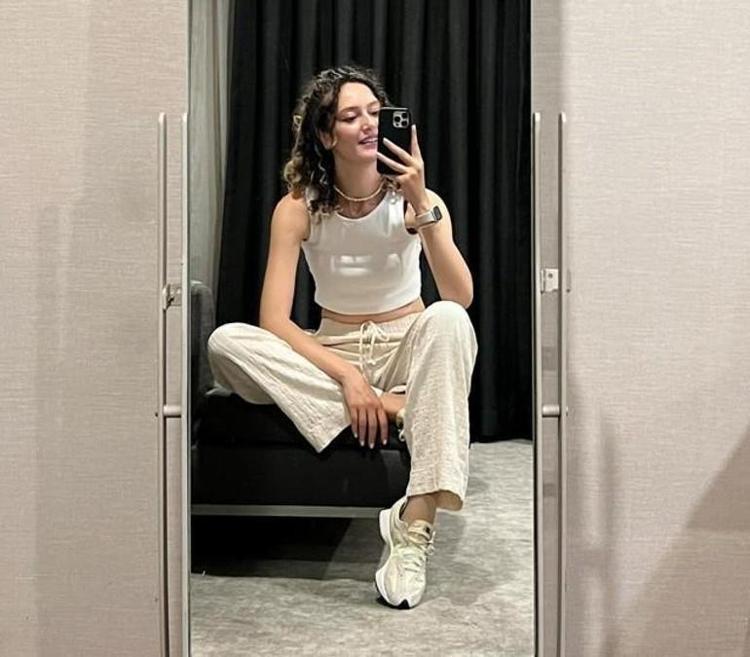 DUYGU ARABACIOĞLU KİMDİR