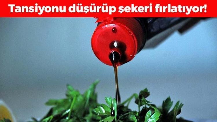 Salatalara kaşık kaşık ekliyoruz ama zehir saçıyor Kan şekerini aniden 300lere fırlatıp insülin direnci oluşturuyor, karaciğeri resmen çürütüyor