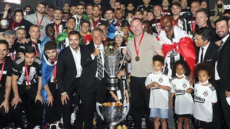 ŞAMPİYONLUK YAŞADI