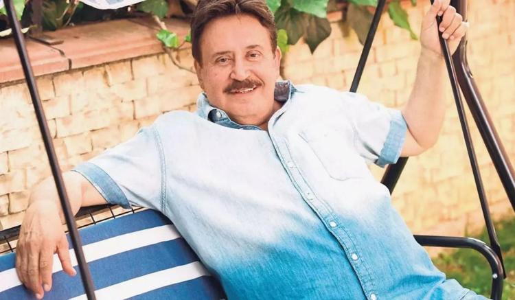 YÖNETMENLİK YAPTI