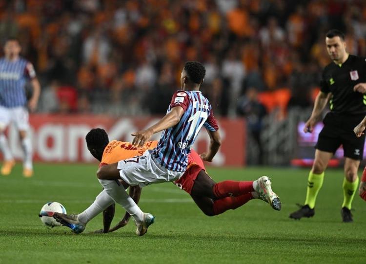 KAZANAN TAKIM OLMAK GURUR VERİCİ