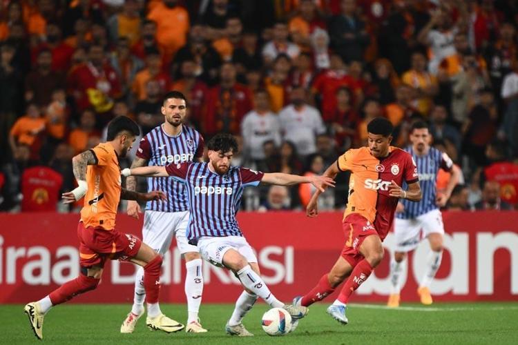 FIRTINA’DAN VAR İSYANI