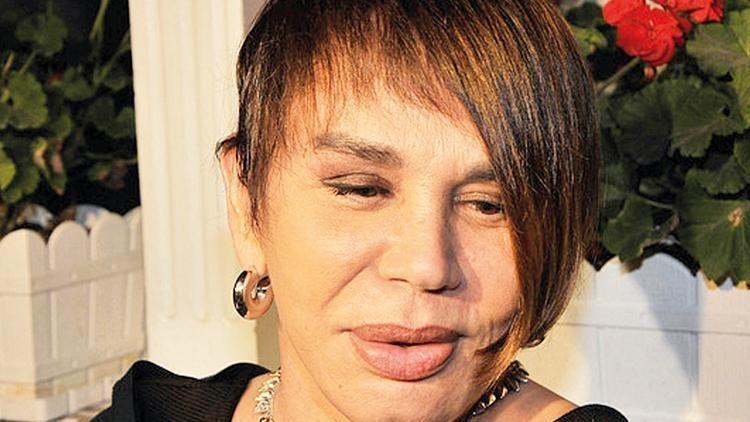 Sezen Aksunun büyük acısı Yakın arkadaşı Sırrı Süreyya Önderin vefatından sonra radikal karar aldı