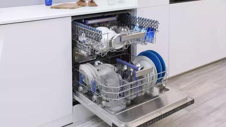 Bulaşık makinesine atınca zehir saçıyor Yüksek ısı ve deterjanla kanserojen maddeye dönüşüyor