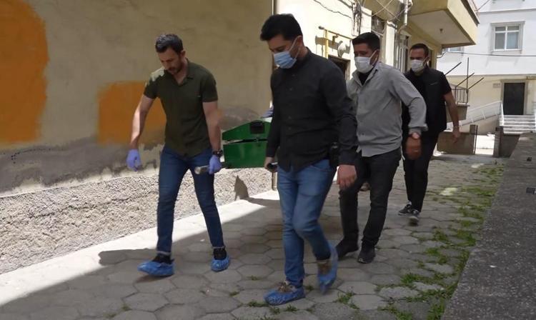 BUZDOLABI VE DERİN DONDURUCUDA CESET BULDULAR